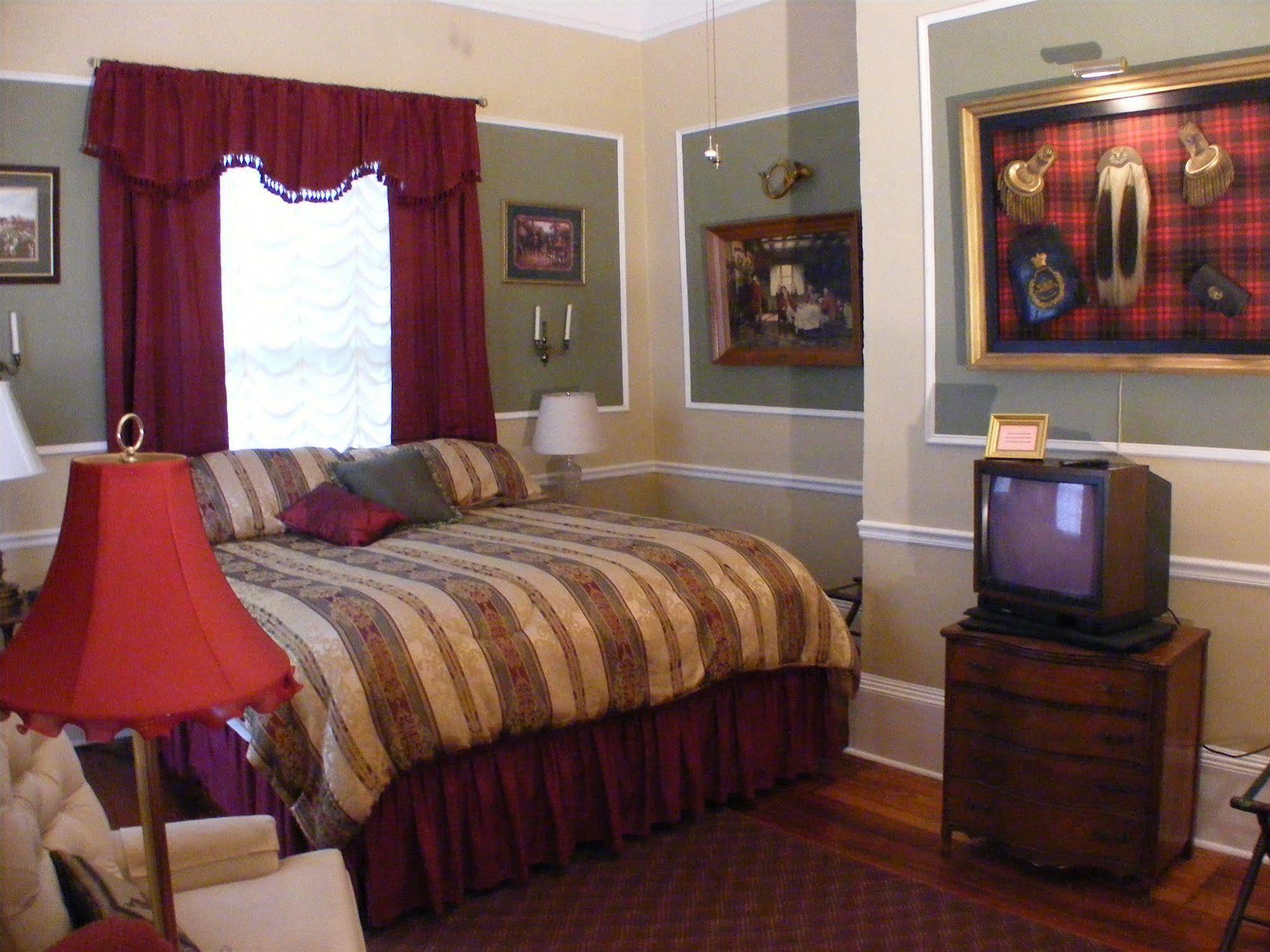 Allison House Inn Куинси Екстериор снимка