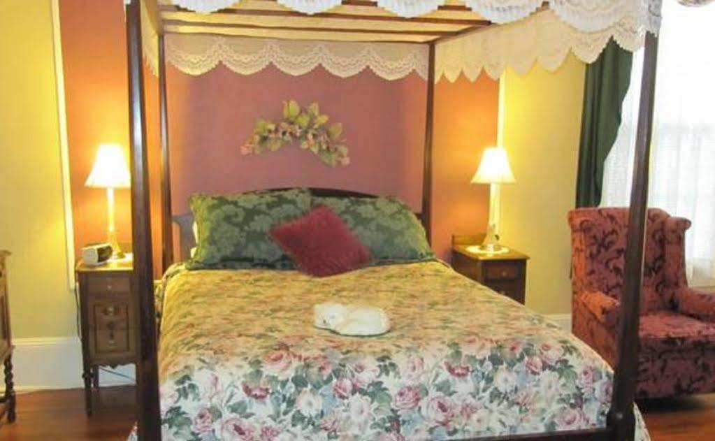 Allison House Inn Куинси Екстериор снимка